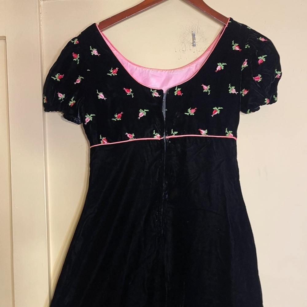 Puff Sleeve Black Velvet Elegant Black Floral Maxi Dress Bridgerton - Picture 3 of 14